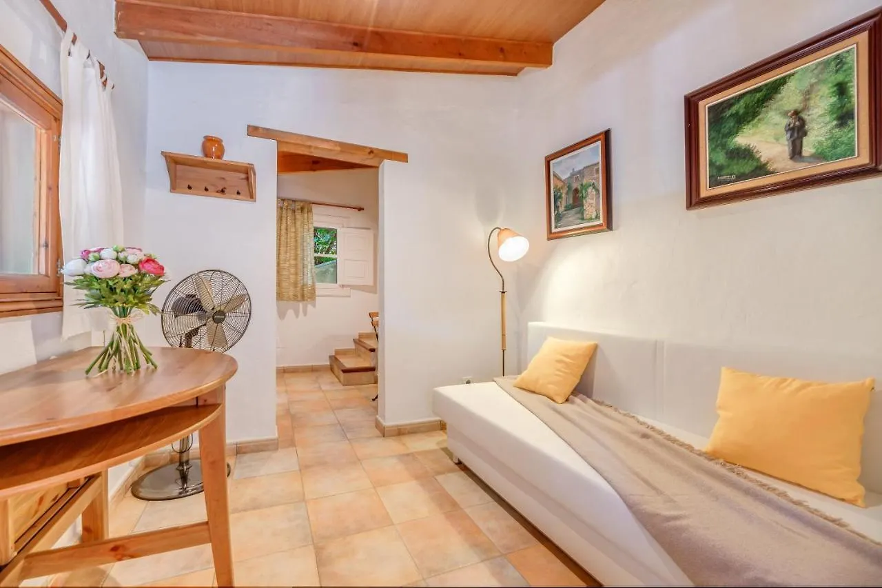 Holiday home Miravall Puigpunyent